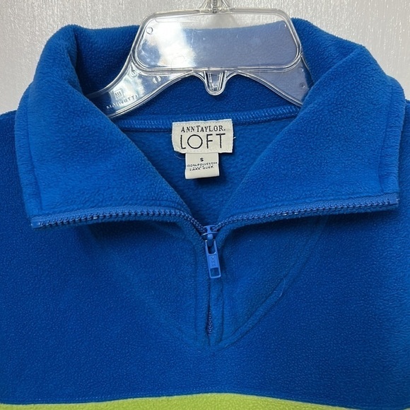 23. Ann Taylor Loft blue and green fleece jacket/Top with a 1/4 zipper - Picture 3 of 6